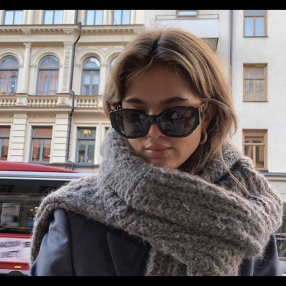 PARED EYEWEAR
PARED EYEWEAR DIAMONDS & PEARLS SUNGLASSES - Picture 1 of 11